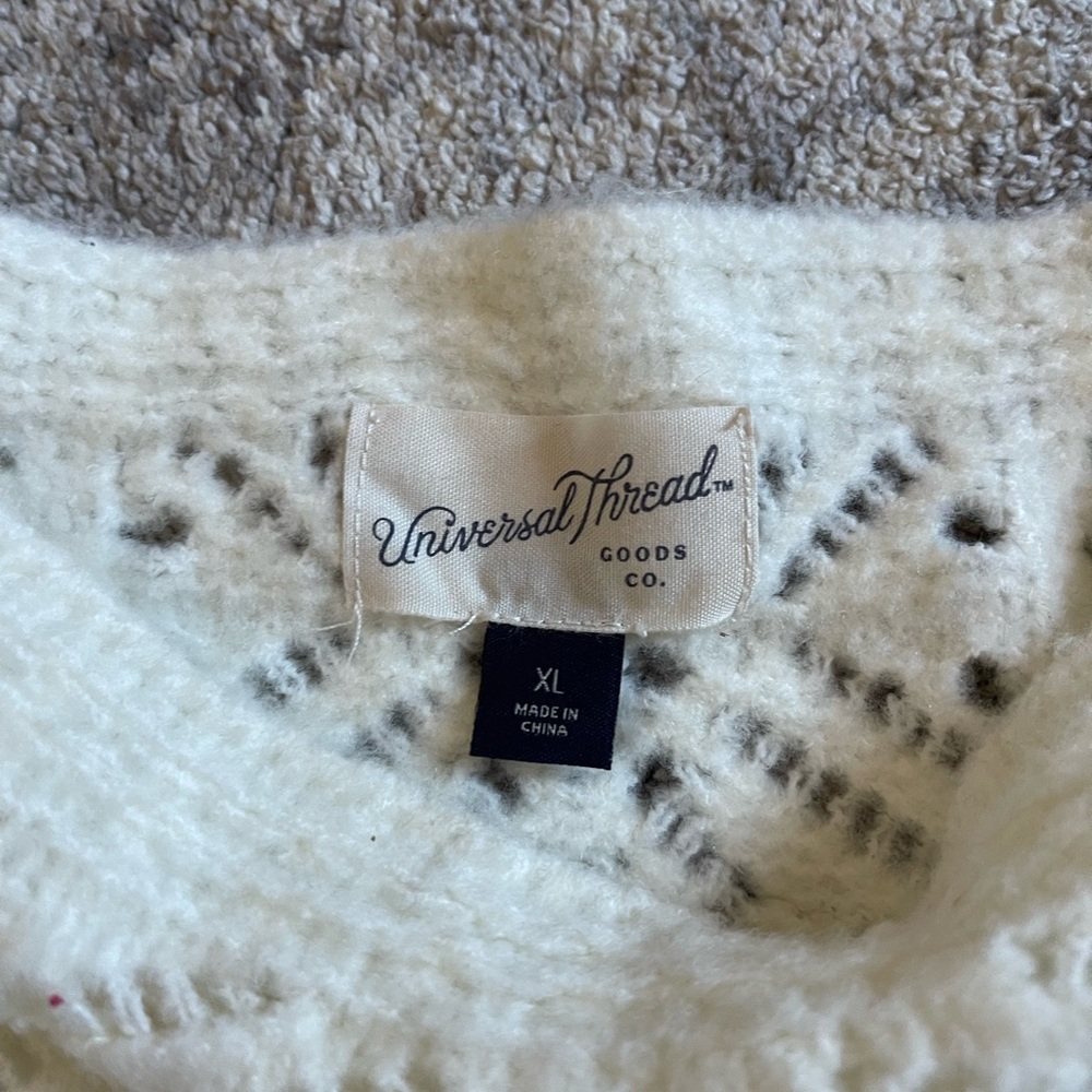 Universal Thread Women’s Cream Pullover Sweater XL Soft Knit Target - Picture 3 of 3